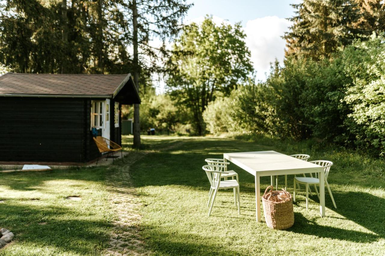 Wunderschönes Chalet mit Gästehaus in der Natur + Pferdeweide Sangerhausen Exterior foto